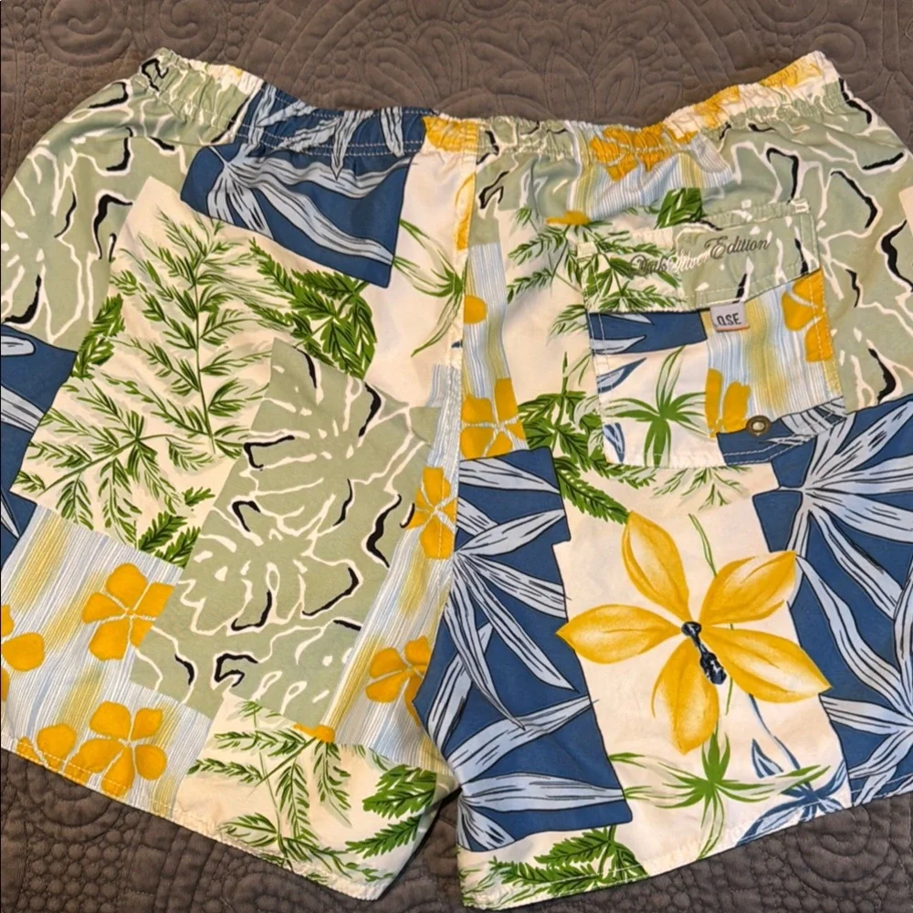 Floral Patterned Swim Trunks - Picture 6 of 10